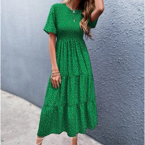 Boho Floral Print Shirred Smocked Dress - Picture 5 of 7